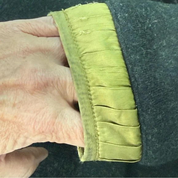 Icelandic Design Green Silk Appliqué Embroidered Lined Wool Jacket Women’s Sm - Picture 15 of 16